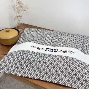 כיסוי פלטה רימונים גאומטרי כחול-רונית גור